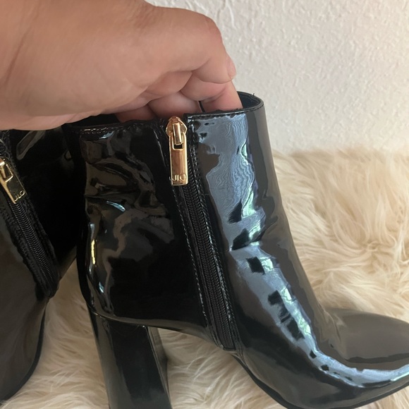 J-Lo black high heels 👢 boots - Picture 3 of 6